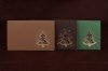 Karácsonyi üdvözlőlap - 155x100 mm - felfelé nyitható - óarany, barna, zöld színben - aranyozott formastancolással
