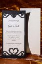   Esküvői meghívó - 105x210 mm - matt fekete formastancolt tasak, ezüst csillámporral díszítve - gyöngyházfényű betétlap, melyre szív alakú gyöngy ragasztható